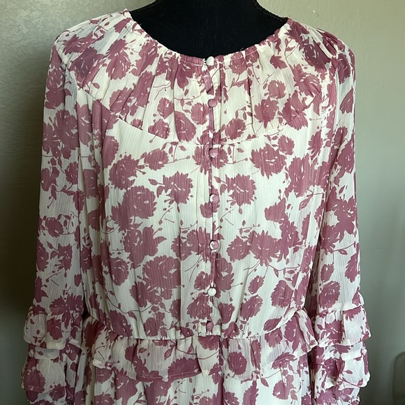 Simply Vera Floral Pink and White Dress - Picture 5 of 9